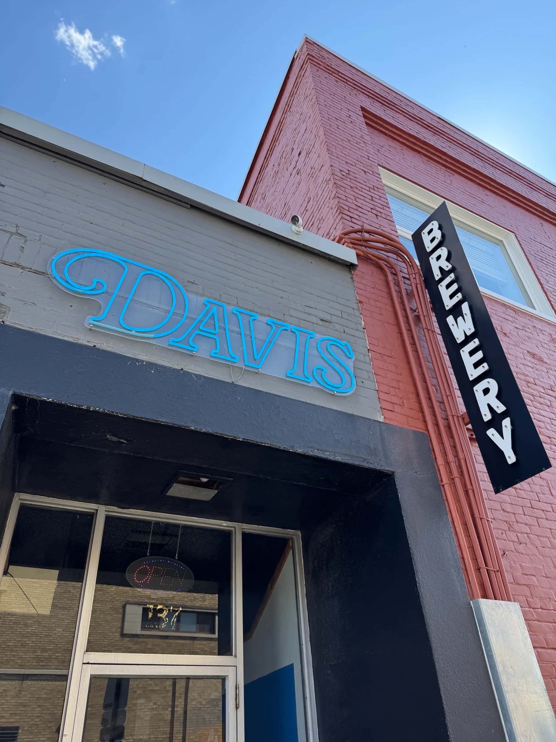 Davis Craft Kitchen & Bar